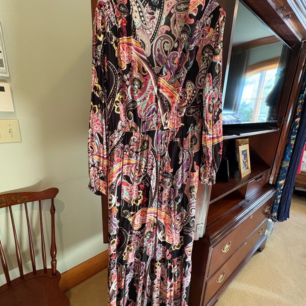 Elegant Paisley Maxi Dress